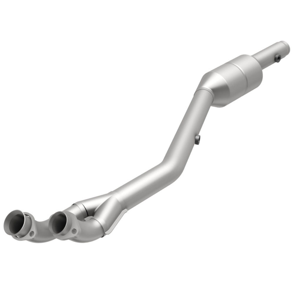 MagnaFlow direct-fit catalytic converter for 2000-2003 BMW M5 5.0L driver side stainless steel CARB compliant OBDII 51472