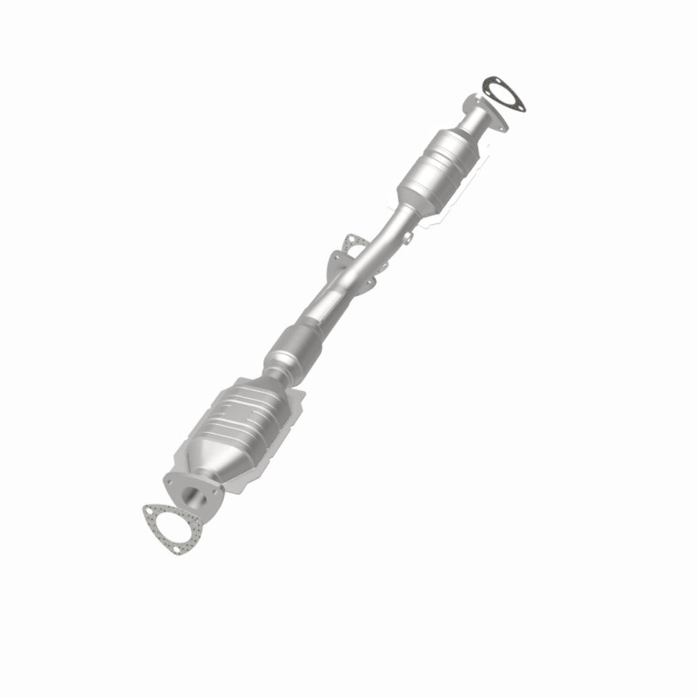 MagnaFlow direct-fit catalytic converter fits 2001-2003 Saturn L300, Saturn LW300, and additional vehicles. Avoid potential exhaust leaks by using the included gaskets to get a pro