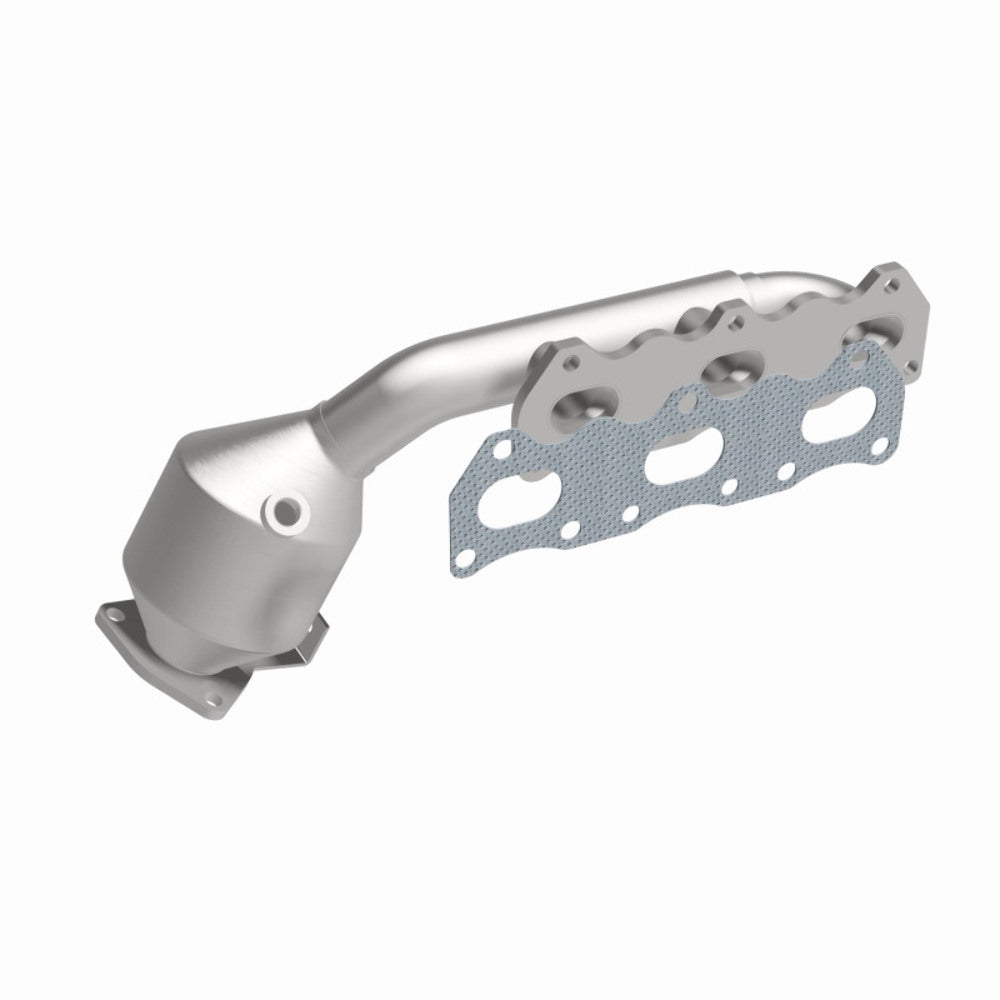 MagnaFlow direct-fit catalytic converter fits 2001-2004 Chevrolet Tracker, 1999-2005 Suzuki Grand Vitara, and more, this and 00 Suzuki Grand Vitara 2.5L stainless steel CARB compli