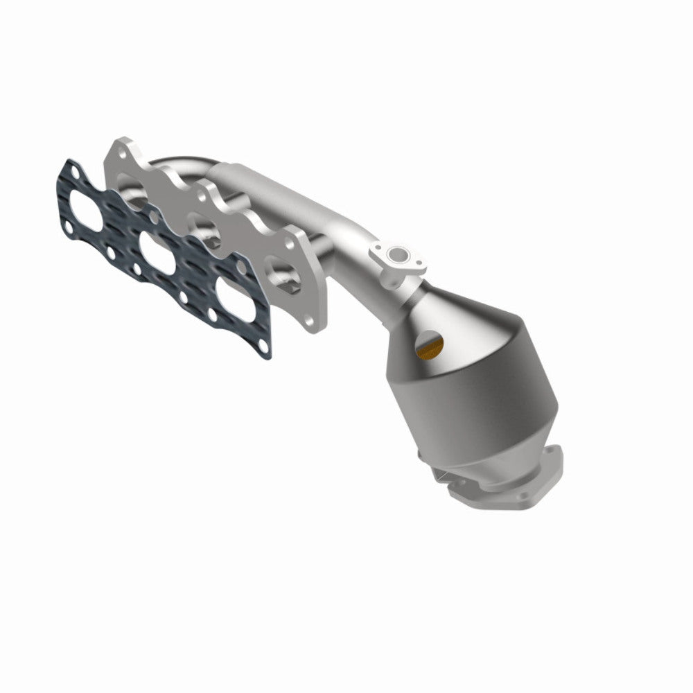 MagnaFlow direct-fit catalytic converter fits 2001-2004 Chevrolet Tracker, 1999-2005 Suzuki Grand Vitara, and more, this and 00 Suzuki Grand Vitara 2.5L stainless steel CARB compli