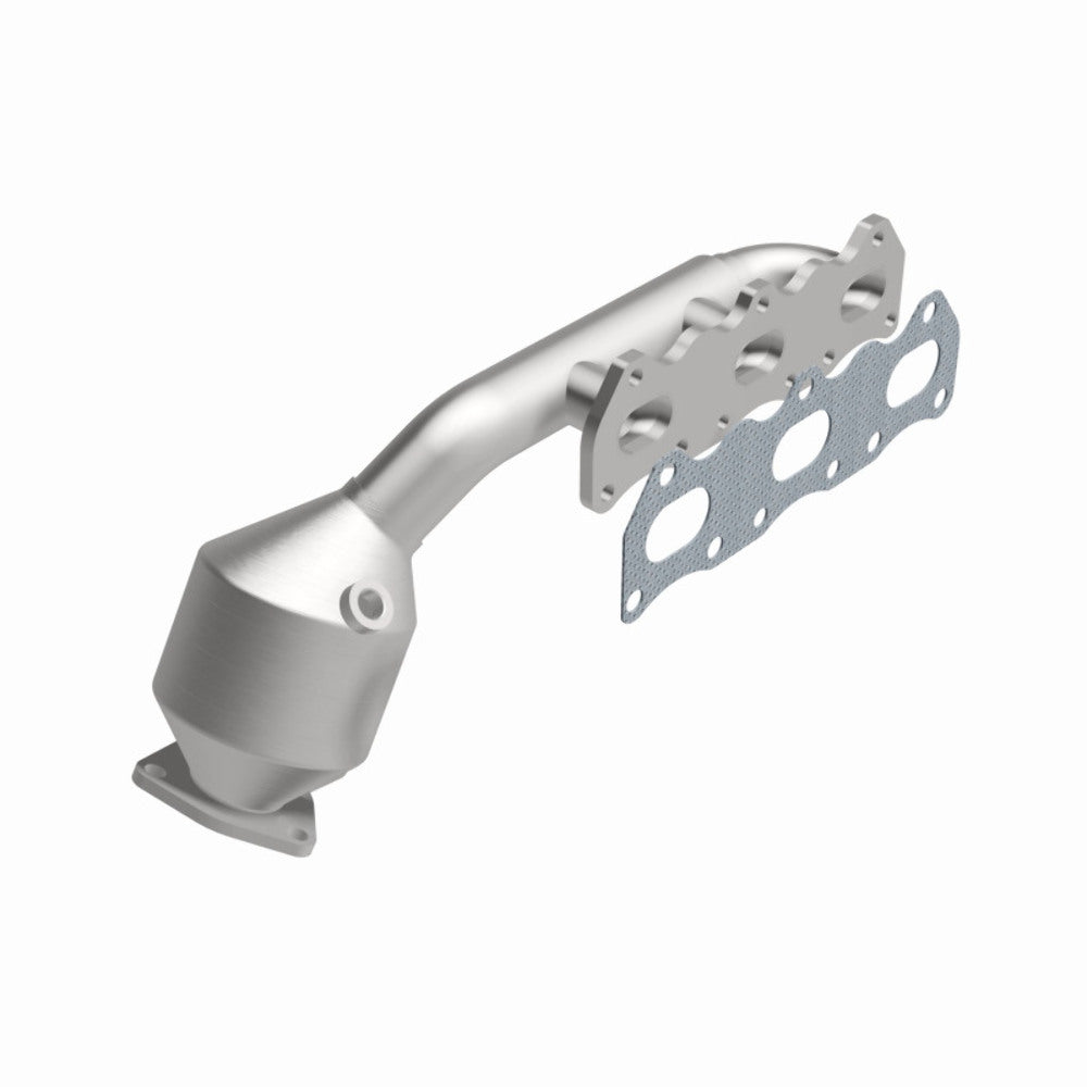 MagnaFlow direct-fit catalytic converter fits 1999-2005 Suzuki Grand Vitara, 2001-2004 Chevrolet Tracker, and more, this and 00 Suzuki Grand Vitara 2.5L stainless steel CARB compli