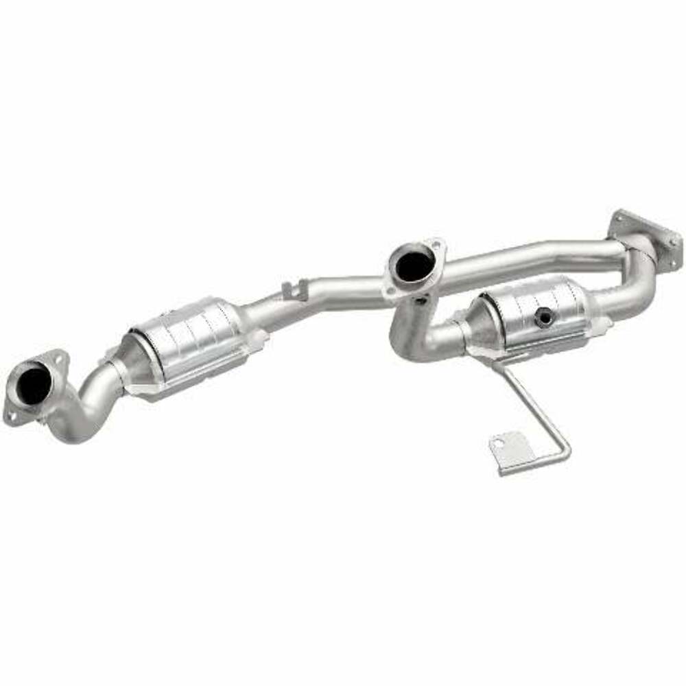 MagnaFlow direct-fit catalytic converter fits 2001-2003 Ford Windstar 3.8L and 2001-2003 Windstar 3.8 3.8 inch inlet/outlet stainless steel CARB compliant OBDII 49624