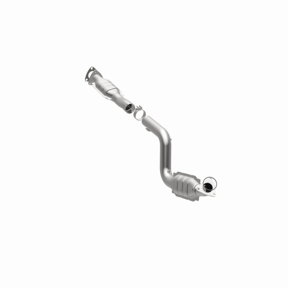 MagnaFlow direct-fit catalytic converter fits 2003-2007 Chevrolet Express 3500, Chevrolet Express 2500, and additional vehicles and 2003-2005 Express 2500 4.8L passenger side 4.8L