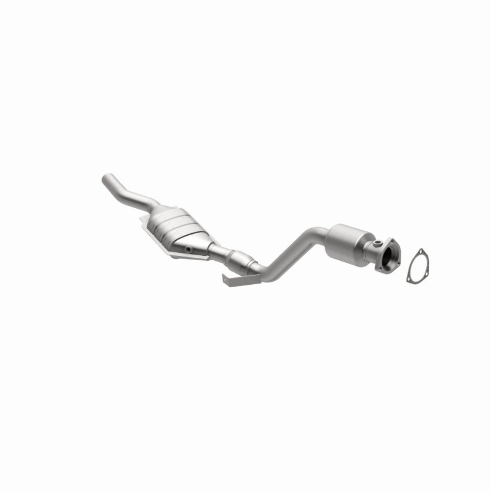 MagnaFlow direct-fit catalytic converter for 2000-2005 VW Passat 2.8L stainless steel CARB compliant 444333