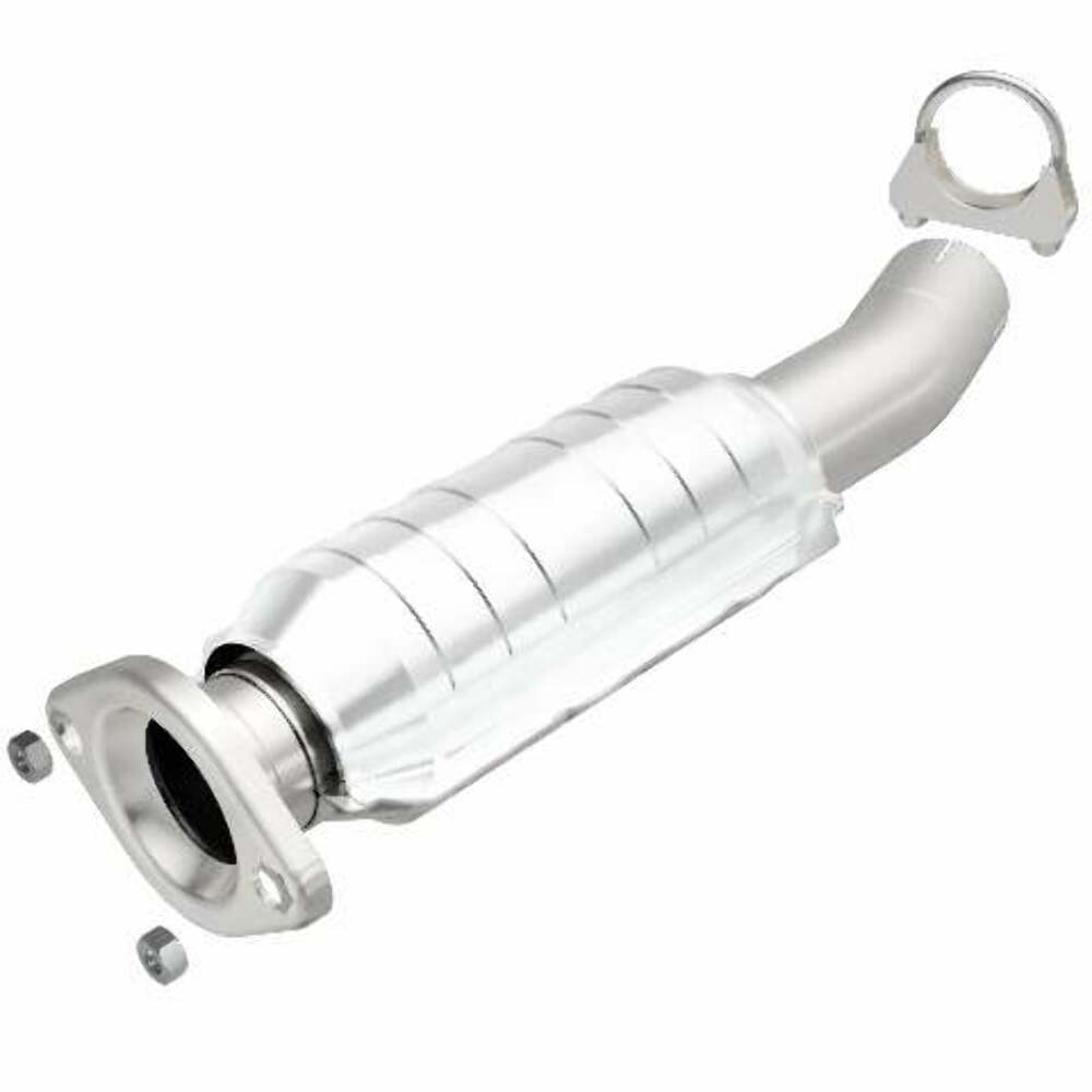MagnaFlow direct-fit catalytic converter fits 04 Toyota Sienna 3.3L stainless steel Federal EPA compliant OBDII 23084