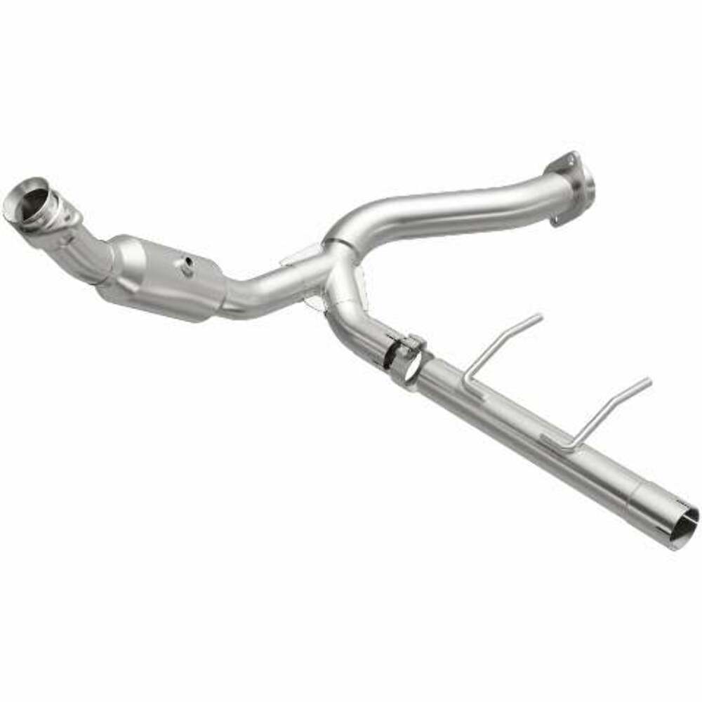MagnaFlow direct-fit catalytic converter fits 2007-2008 Ford Expedition and Lincoln Navigator. Hardware is included to eliminate the hassle of working with corroded factory parts.