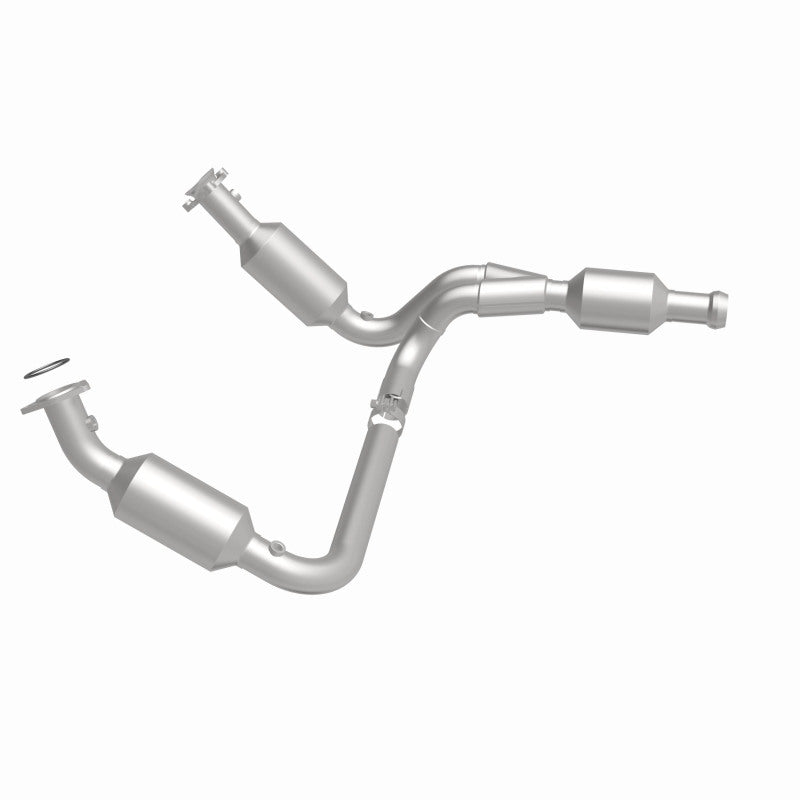 MagnaFlow direct-fit catalytic converter for 2009-2013 Chevy Silverado 1500 stainless steel CARB compliant 5582578