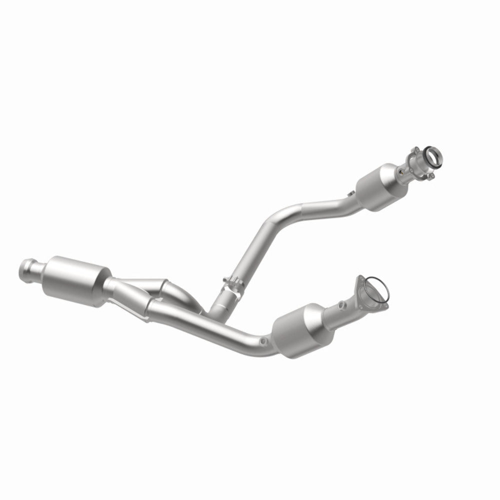 MagnaFlow direct-fit catalytic converter for 2014-2016 Chevy Silverado 1500 stainless steel CARB compliant 5582642