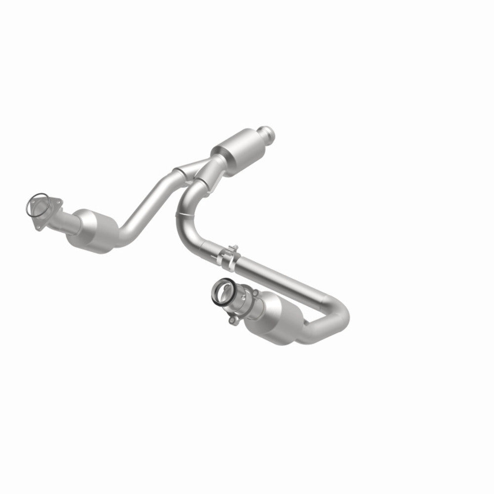 MagnaFlow direct-fit catalytic converter for 2014-2016 Chevy Silverado 1500 stainless steel CARB compliant 5582642