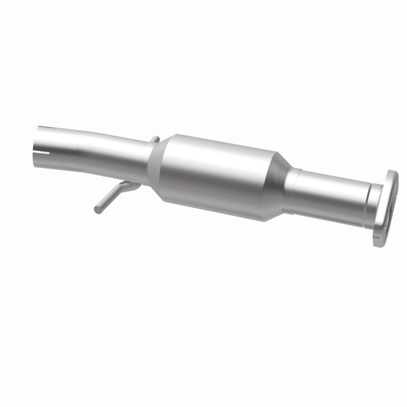 MagnaFlow direct-fit catalytic converter fits 2014-2015 Toyota Highlander 3.5 Undby 3.5 inch inlet/outlet stainless steel CARB compliant 52536