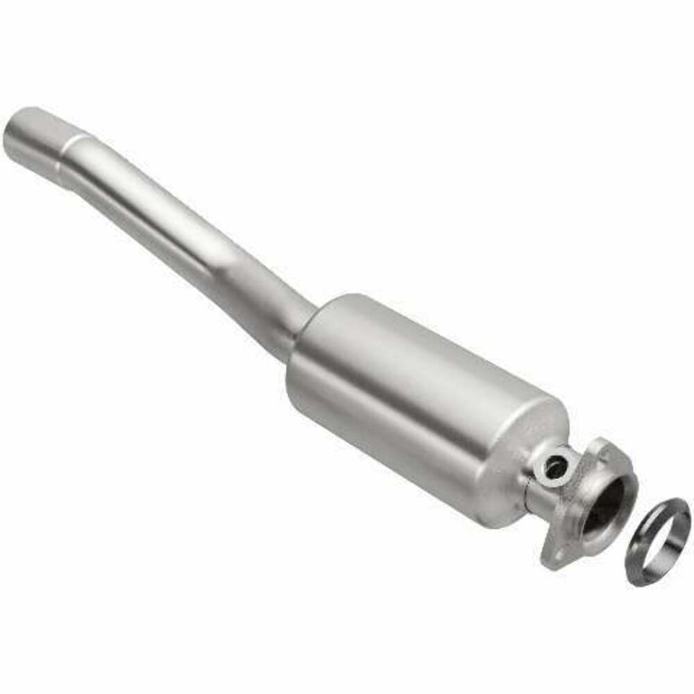 MagnaFlow direct-fit catalytic converter fits 1985-1992 Volvo 740, 1991-1995 Volvo 940, and additional vehicles. Avoid potential exhaust leaks by using the included gaskets to get