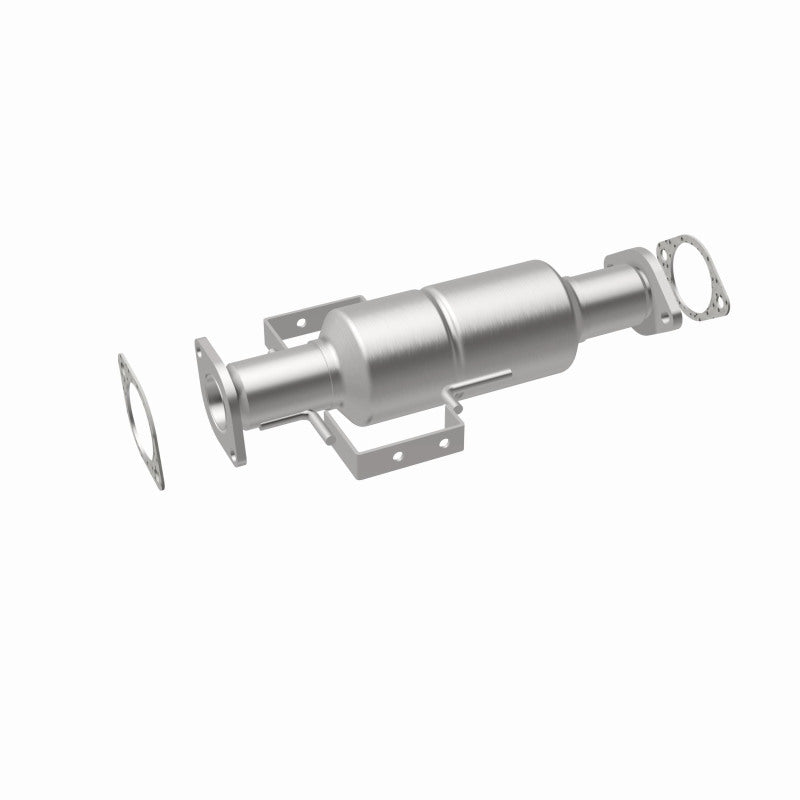 MagnaFlow direct-fit catalytic converter fits 1995-1999 Mitsubishi Eclipse and 1995-1998 Eagle Talon. Avoid potential exhaust leaks by using the included gaskets to get a proper se