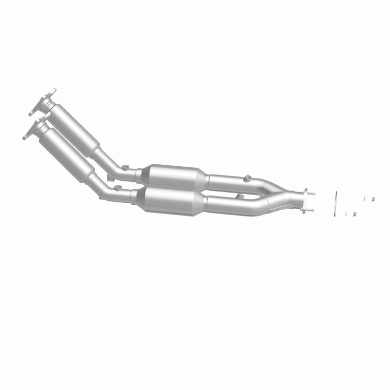 MagnaFlow direct-fit catalytic converter fits 1999 2001 Volvo S80 2.8L stainless steel CARB compliant 4481156