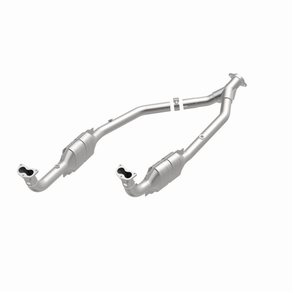MagnaFlow direct-fit catalytic converter fits 2003 Land Rover Discovery 4.6L stainless steel CARB compliant 4551028