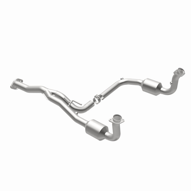 MagnaFlow direct-fit catalytic converter for 2005-2007 Jeep 3.7L stainless steel CARB compliant 5451186