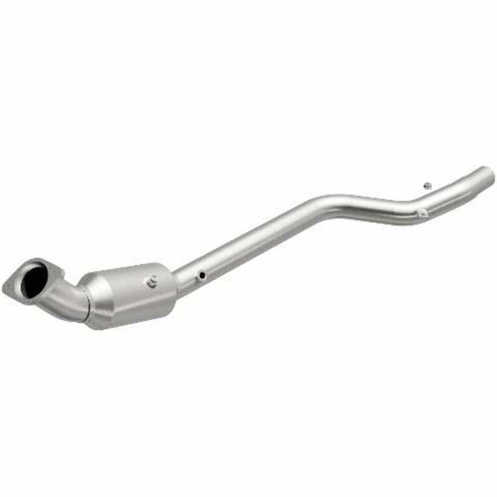 MagnaFlow direct-fit catalytic converter for 2005-2010 Chrysler stainless steel CARB compliant 26202