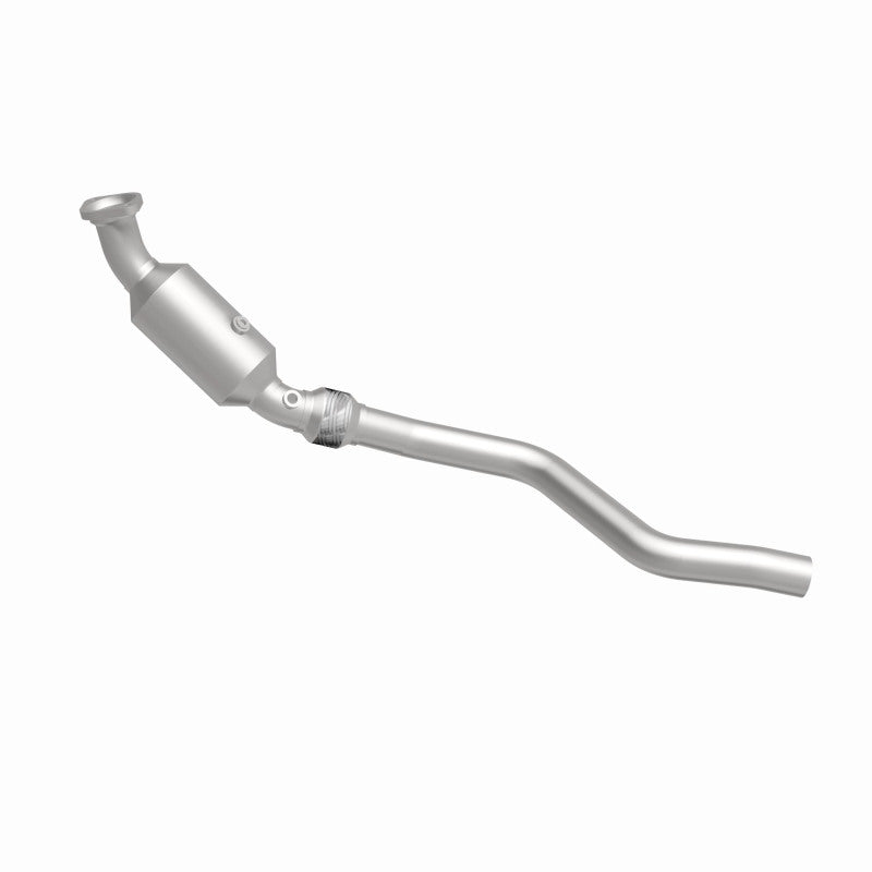 MagnaFlow direct-fit catalytic converter for 2006-2014 Chrysler 5.7L stainless steel CARB compliant 5561244