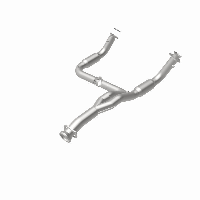 MagnaFlow direct-fit catalytic converter for 2007-2010 Chevy Sierra 2500 6.0L stainless steel CARB compliant 4551644