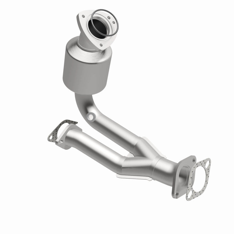 MagnaFlow direct-fit catalytic converter fits 2007-2008 Saturn Aura, 2008 Chevrolet Malibu, and additional vehicles. Avoid potential exhaust leaks by using the included gaskets to