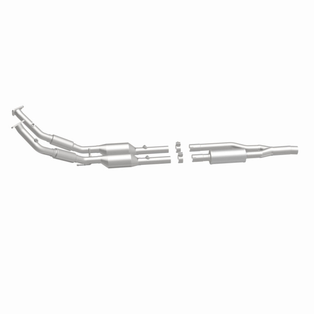 MagnaFlow direct-fit catalytic converter fits 2006-2009 2008 Volkswagen R32 and Audi A3 Quattro, this and 2008 Volkswagen R32 3.2L stainless steel CARB compliant 5461873