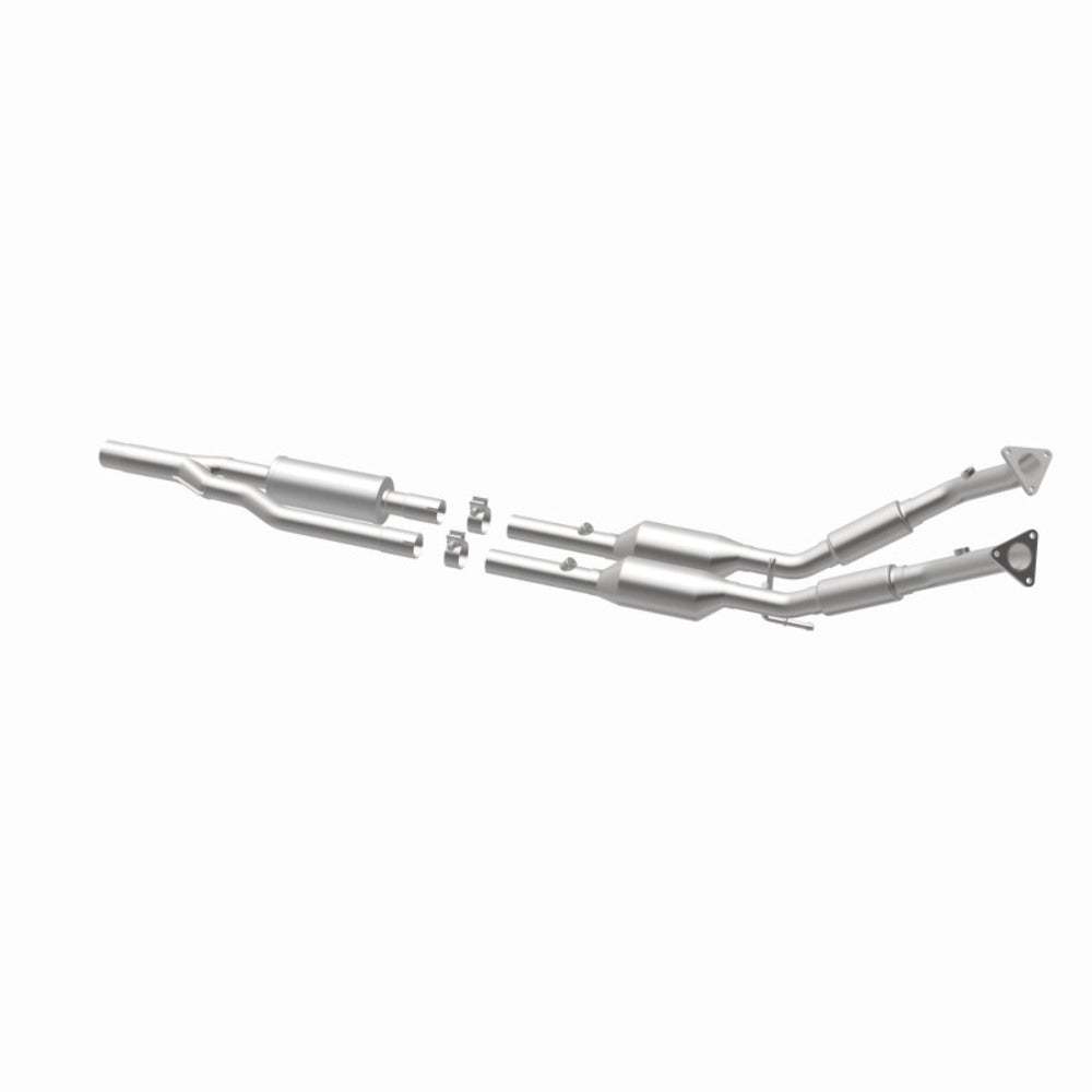 MagnaFlow direct-fit catalytic converter fits 2006-2009 2008 Volkswagen R32 and Audi A3 Quattro, this and 2008 Volkswagen R32 3.2L stainless steel CARB compliant 5461873