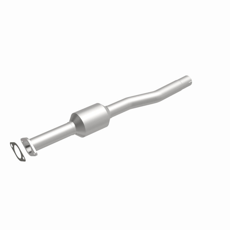 MagnaFlow direct-fit catalytic converter fits 2010-2016 Chevrolet Equinox, GMC Terrain, and additional vehicles. Avoid potential exhaust leaks by using the included gaskets to get