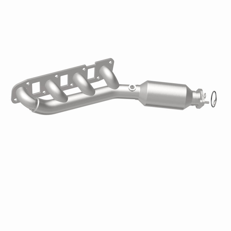 MagnaFlow direct-fit catalytic converter for 2014-2017 Infiniti QX56 stainless steel CARB compliant