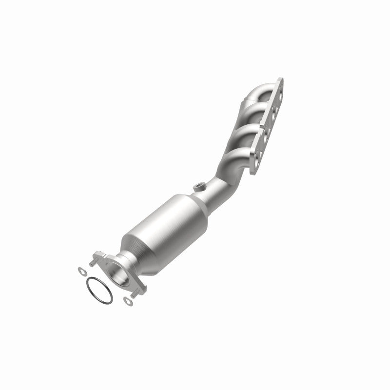 MagnaFlow direct-fit catalytic converter for 2014-2017 Infiniti QX56 stainless steel CARB compliant