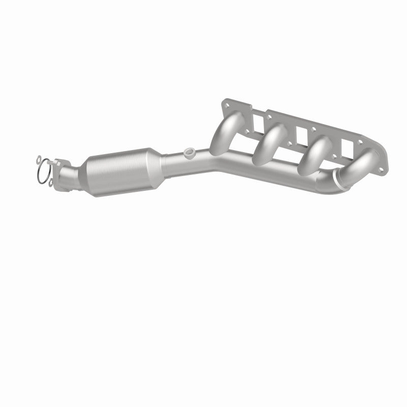 MagnaFlow direct-fit catalytic converter for 2014-2017 Infiniti QX56 stainless steel CARB compliant