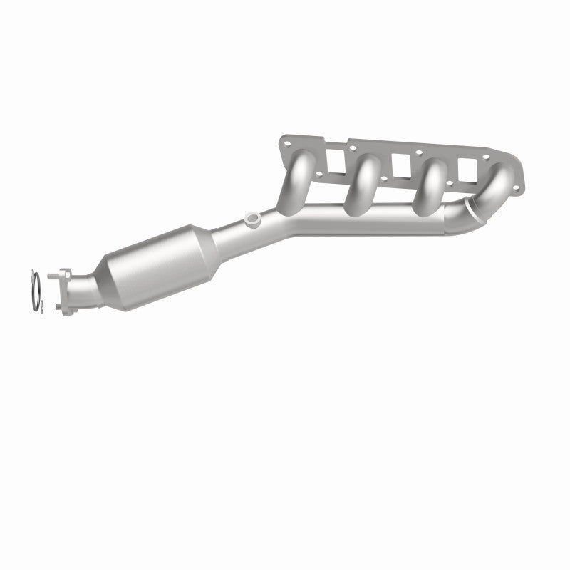 MagnaFlow direct-fit catalytic converter for 2014-2017 Infiniti QX56 stainless steel CARB compliant