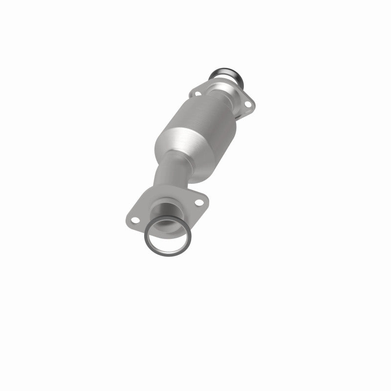 MagnaFlow direct-fit catalytic converter fits 2011 Toyota Sienna 3.5L stainless steel CARB compliant 5592557