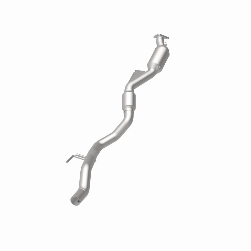 MagnaFlow direct-fit catalytic converter fits 2011- Volkswagen Touareg 3.6L stainless steel CARB compliant 5551410