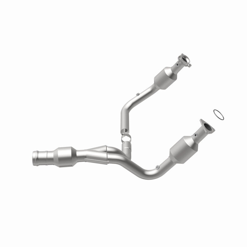 MagnaFlow direct-fit catalytic converter for 2015-2016 Cadillac 6.2L stainless steel CARB compliant 5582617