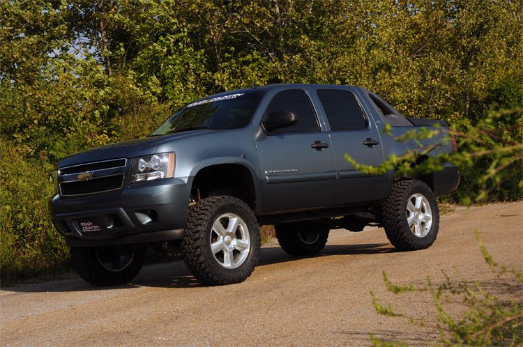 Fits Chevy Avalanche 2&4WD (2007-2013) 7.5" Lift Kit; Vertex Coilovers; 20950