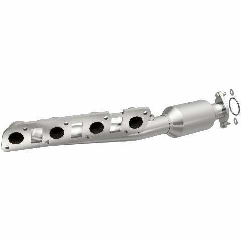 MagnaFlow direct-fit catalytic converter for 2014-2017 Infiniti QX56 stainless steel CARB compliant