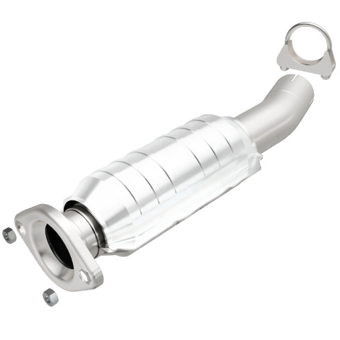 MagnaFlow direct-fit catalytic converter fits 04 Toyota Sienna 3.3L stainless steel Federal EPA compliant OBDII 23084