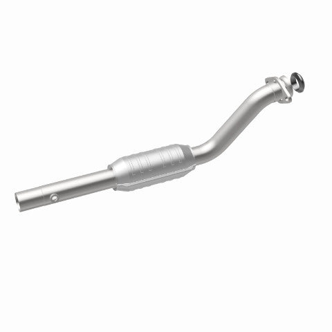 MagnaFlow direct-fit catalytic converter fits 1996 Buick Park Avenue, 1996 Buick LeSabre, and additional vehicles. Avoid potential exhaust leaks by using the included gaskets to ge