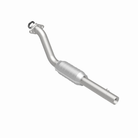 MagnaFlow direct-fit catalytic converter fits 1996 Buick Park Avenue, 1996 Buick LeSabre, and additional vehicles. Avoid potential exhaust leaks by using the included gaskets to ge