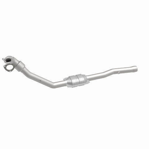 MagnaFlow direct-fit catalytic converter fits 1998 Volvo S70, 1997 Volvo 850, and additional vehicles. Avoid potential exhaust leaks by using the included gaskets to get a proper s