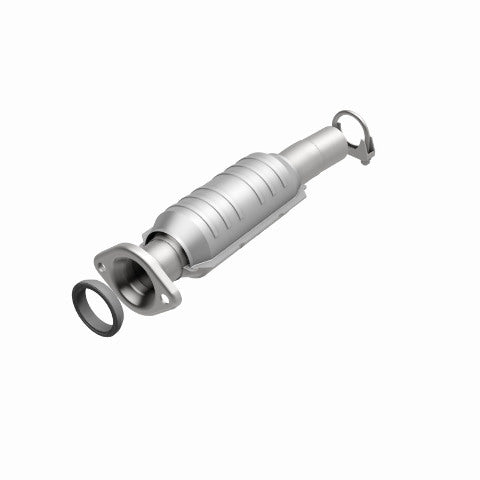 MagnaFlow direct-fit catalytic converter fits 04 Toyota Sienna 3.3L stainless steel Federal EPA compliant OBDII 24158