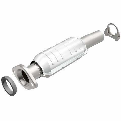 MagnaFlow direct-fit catalytic converter fits 04 Toyota Sienna 3.3L stainless steel Federal EPA compliant OBDII 24158