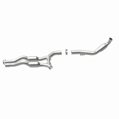 MagnaFlow direct-fit catalytic converter for 2003-2006 Mercedes driver side stainless steel CARB compliant 24334
