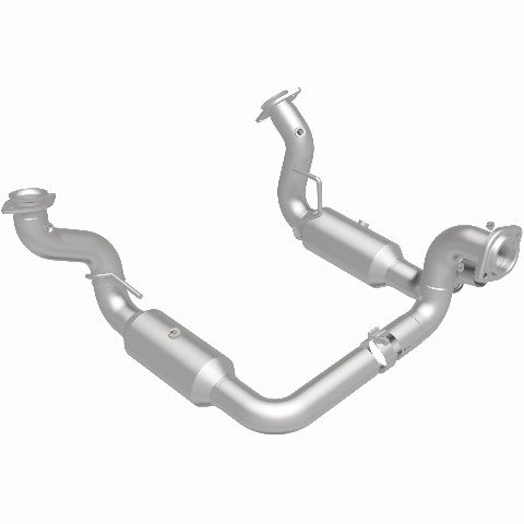 MagnaFlow direct-fit catalytic converter fits 2020-2022 Ford F-250 Super Duty and Ford F-350 Super Duty, this and / Compliant stainless steel CARB compliant OBDII 280246