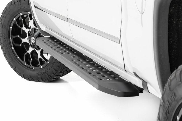 Running boards for Chevy by Rough Country