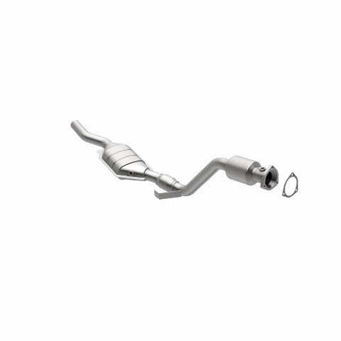 MagnaFlow direct-fit catalytic converter for 2000-2005 VW Passat 2.8L stainless steel CARB compliant 444333