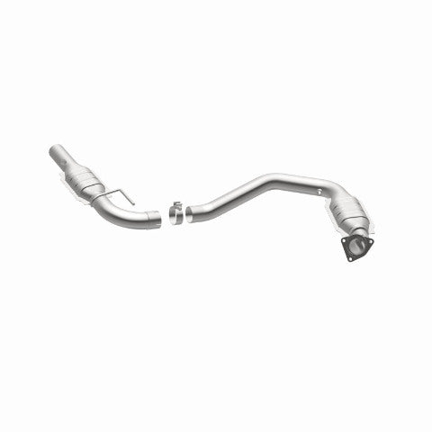 MagnaFlow direct-fit catalytic converter fits 2003-2005 Chevrolet Express 3500, Chevrolet Express 2500, and additional vehicles and 2003-2009 GM 2500/3500 driver side driver side s