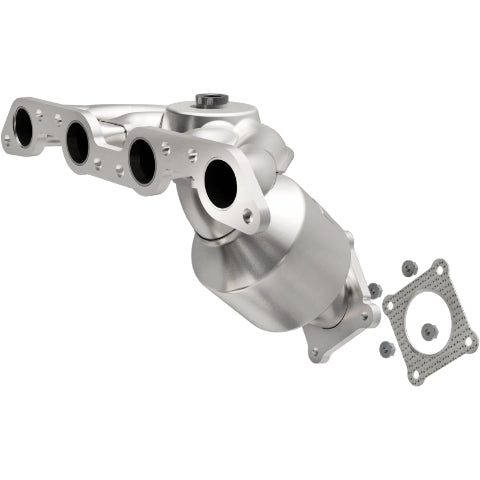 MagnaFlow direct-fit catalytic converter for 2000-2001 Dodge 2.0L stainless steel CARB compliant 452651