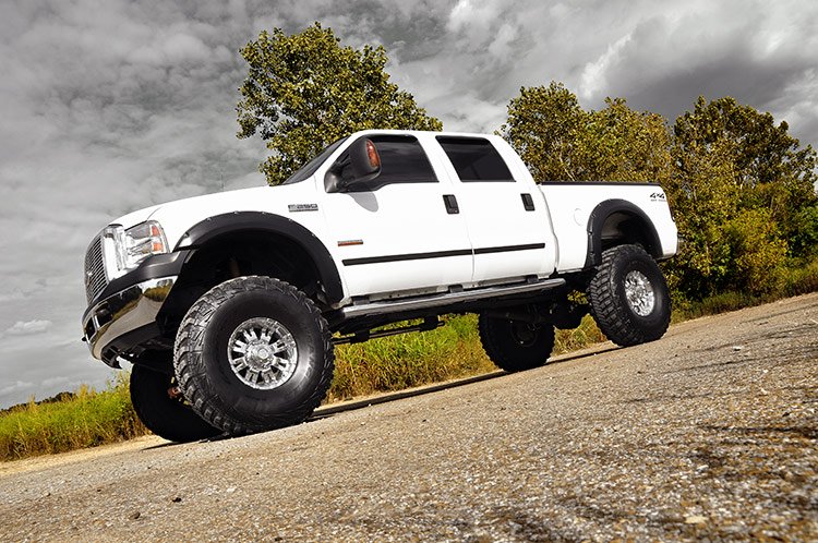 Lift kit for 1999-2004 Ford Super Duty by Rough Country
