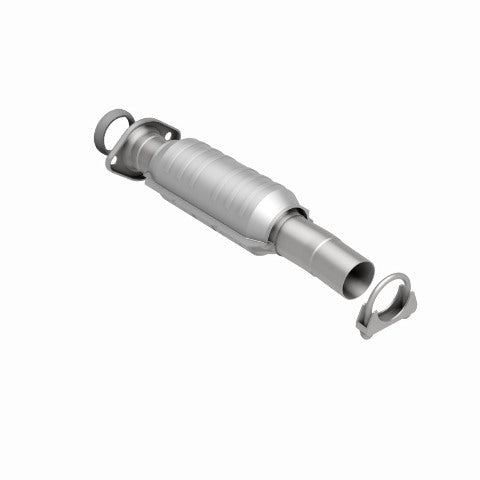 MagnaFlow direct-fit catalytic converter fits 04 Toyota Sienna 3.3L stainless steel CARB compliant OBDII 49030