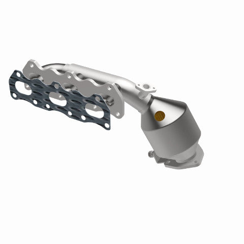 MagnaFlow direct-fit catalytic converter fits 1999-2005 Suzuki Grand Vitara, 2001-2004 Chevrolet Tracker, and more, this and 00 Suzuki Grand Vitara 2.5L stainless steel CARB compli